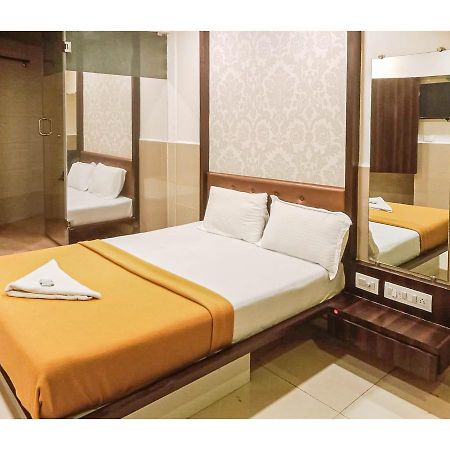 Gurukripa Nx Lodging By Wb Inn Тхане Екстер'єр фото